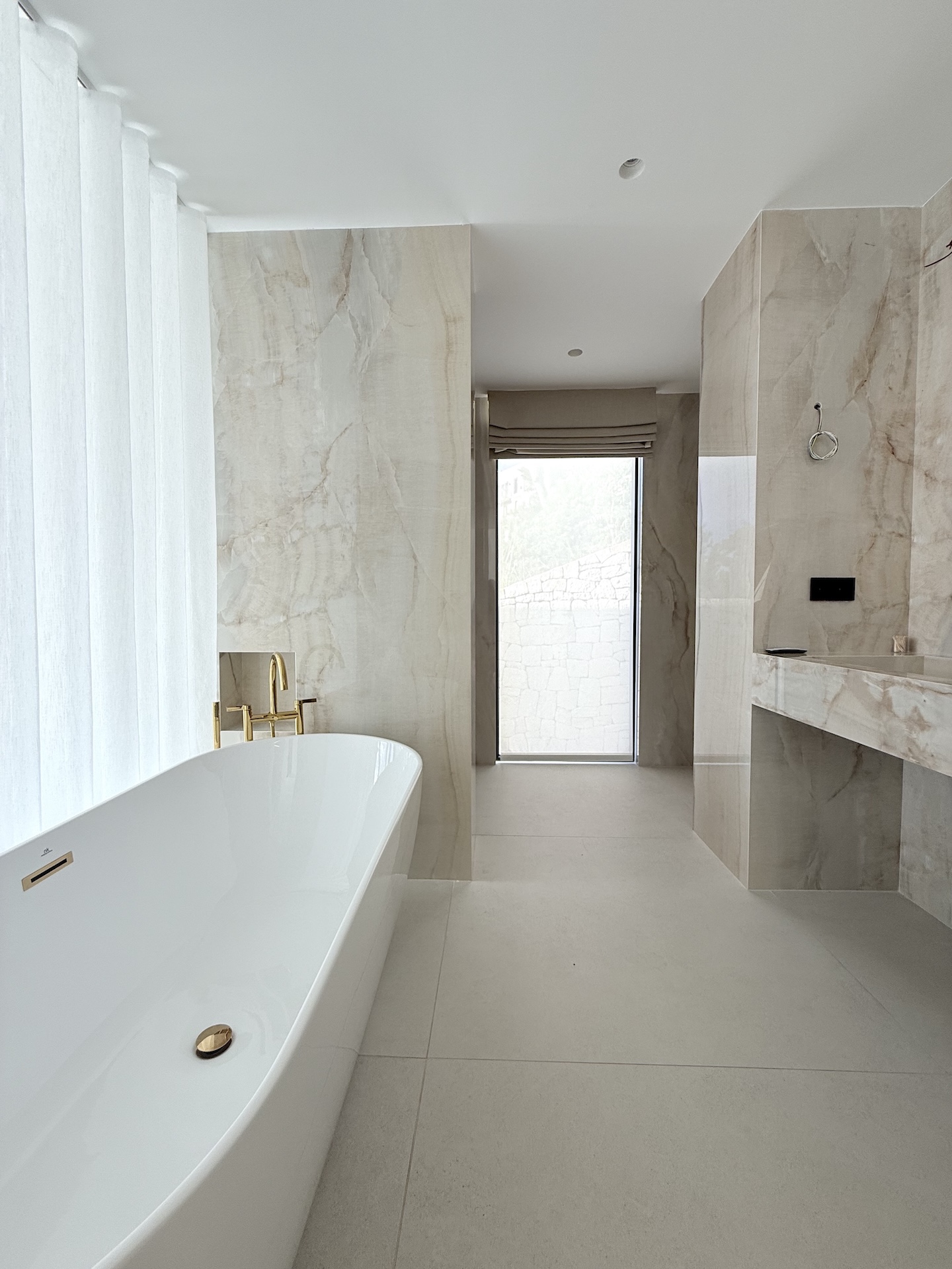 Resa Estates Can Furnet Ibiza te koop sale modern villa sea dalt villa views bathroom 5.jpeg